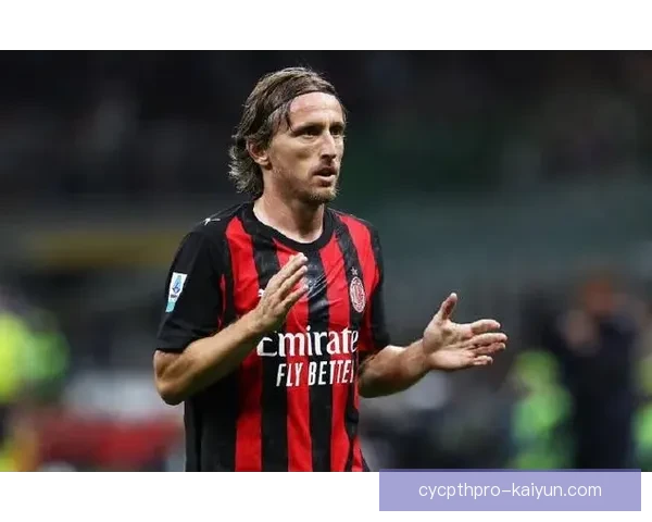 加维与莫德里奇状态对比，年轻才俊是否能超越传奇影响力