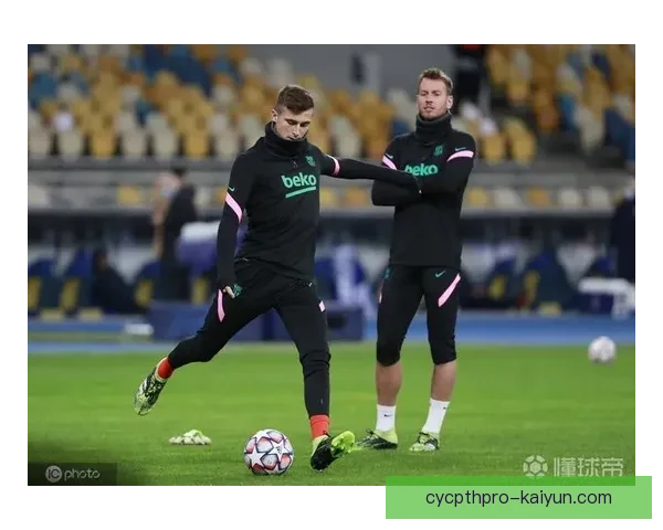 伊尼亚基风格分析：展现出色控球能力与灵活的进攻战术表现